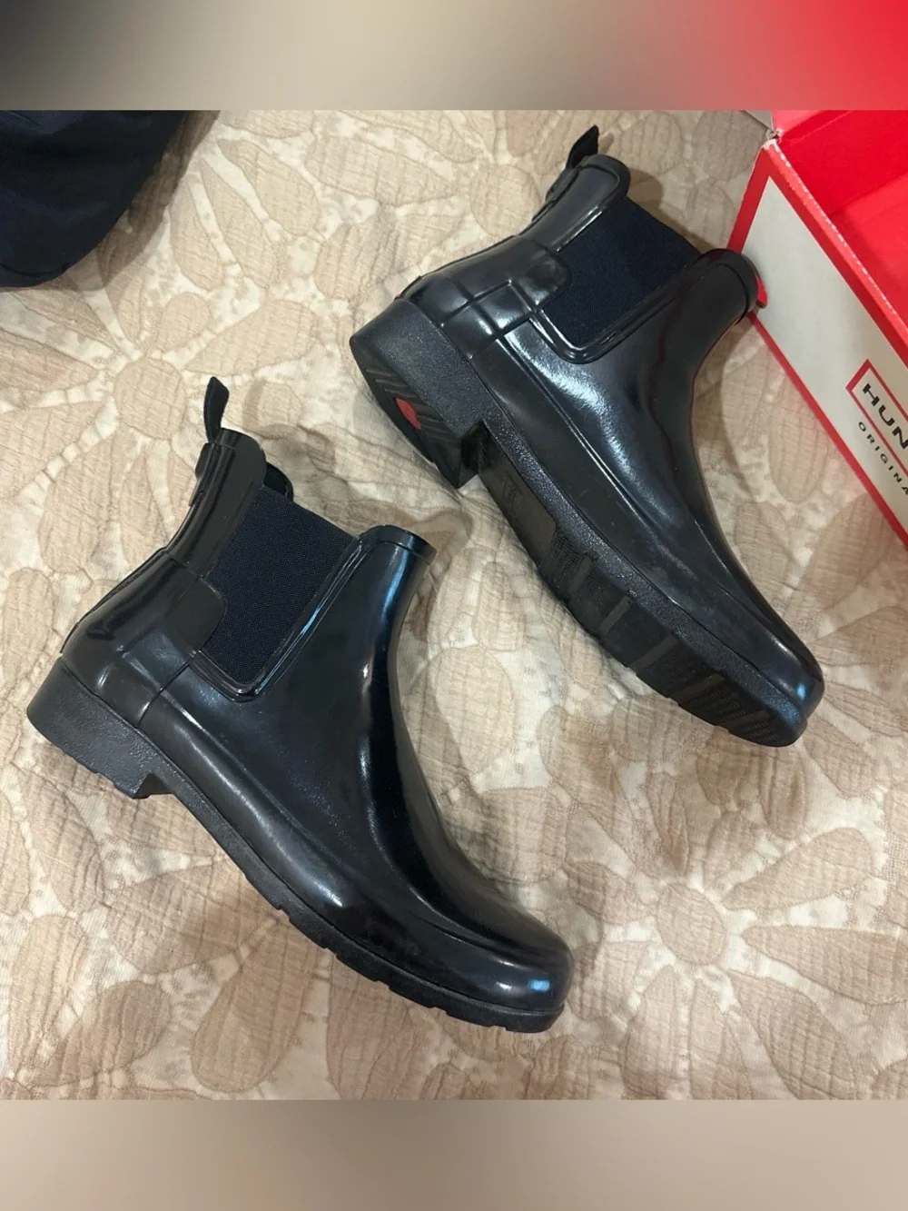 Hunter Refined Chelsea Glossy Rain Boots